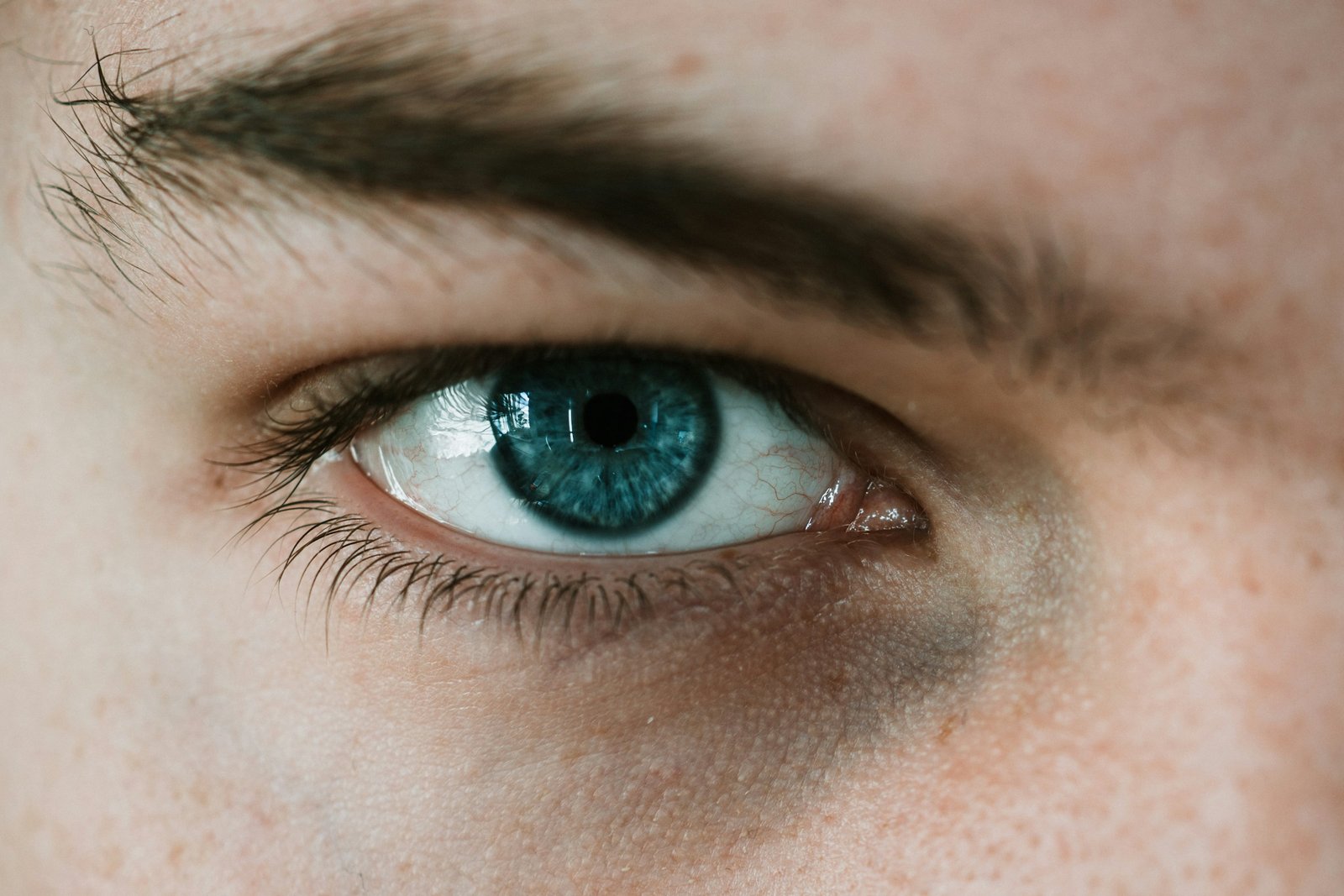 Primer plano de un ojo, imagen ilustrativa